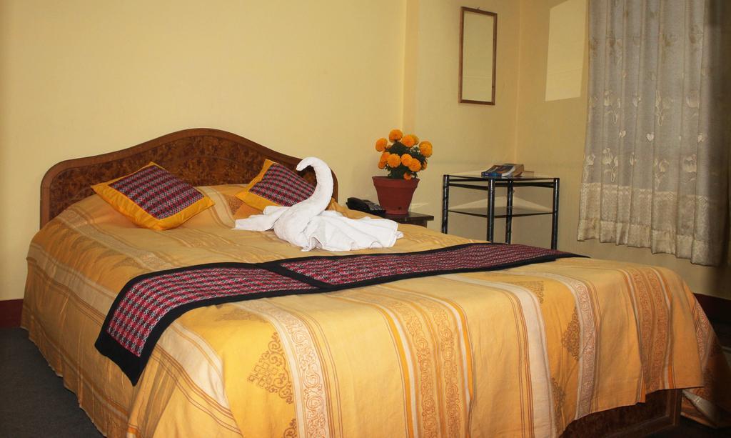 Simrika Homes Bed&Breakfast Kathmandu Rum bild