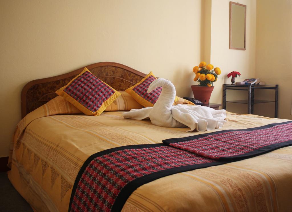 Simrika Homes Bed&Breakfast Kathmandu Rum bild